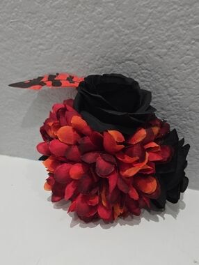 Black and Red Floral Hair Clip - Women's Accessory